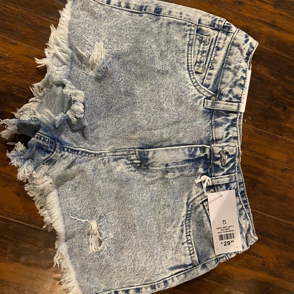 Jean shorts - Picture 1 of 2